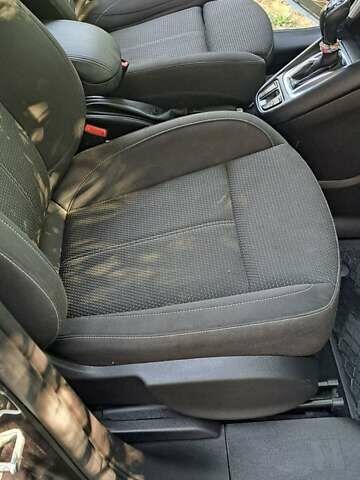 Черный Опель Zafira Tourer, объемом двигателя 1.96 л и пробегом 260 тыс. км за 10700 $, фото 14 на Automoto.ua