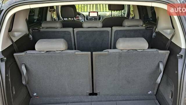 Черный Опель Zafira Tourer, объемом двигателя 1.96 л и пробегом 260 тыс. км за 10700 $, фото 24 на Automoto.ua