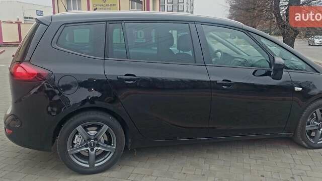 Черный Опель Zafira Tourer, объемом двигателя 2 л и пробегом 208 тыс. км за 12700 $, фото 6 на Automoto.ua