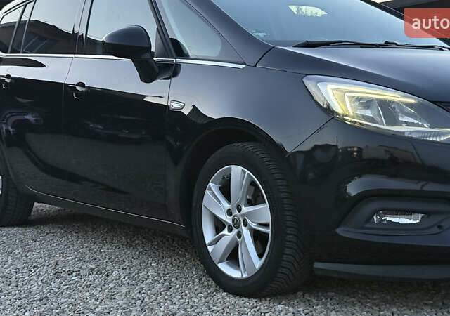 Черный Опель Zafira Tourer, объемом двигателя 1.6 л и пробегом 220 тыс. км за 12500 $, фото 11 на Automoto.ua