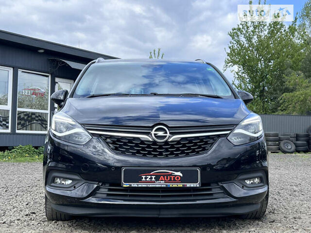 Черный Опель Zafira Tourer, объемом двигателя 1.6 л и пробегом 164 тыс. км за 14193 $, фото 1 на Automoto.ua