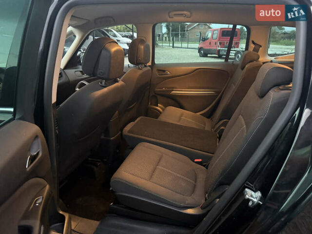 Черный Опель Zafira Tourer, объемом двигателя 1.6 л и пробегом 220 тыс. км за 12500 $, фото 19 на Automoto.ua