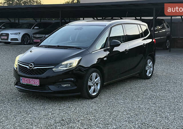 Черный Опель Zafira Tourer, объемом двигателя 1.6 л и пробегом 220 тыс. км за 12500 $, фото 3 на Automoto.ua