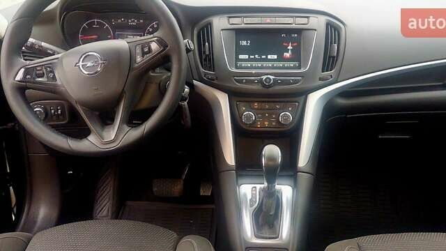 Черный Опель Zafira Tourer, объемом двигателя 2 л и пробегом 208 тыс. км за 12700 $, фото 13 на Automoto.ua