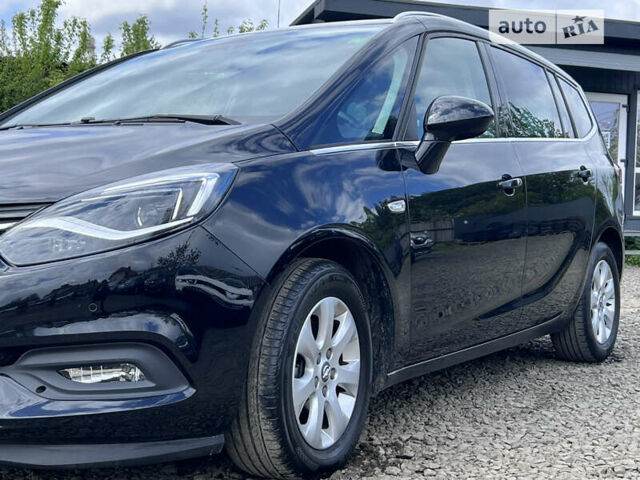 Черный Опель Zafira Tourer, объемом двигателя 1.6 л и пробегом 164 тыс. км за 14193 $, фото 9 на Automoto.ua