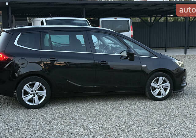 Черный Опель Zafira Tourer, объемом двигателя 1.6 л и пробегом 220 тыс. км за 12500 $, фото 8 на Automoto.ua