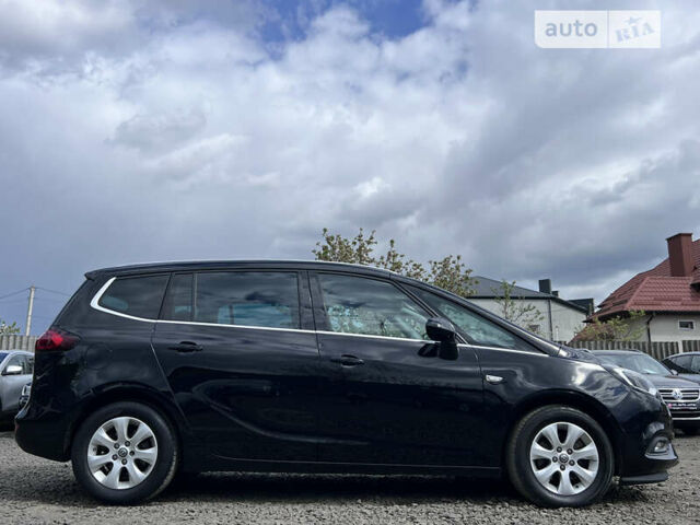 Черный Опель Zafira Tourer, объемом двигателя 1.6 л и пробегом 164 тыс. км за 14193 $, фото 7 на Automoto.ua