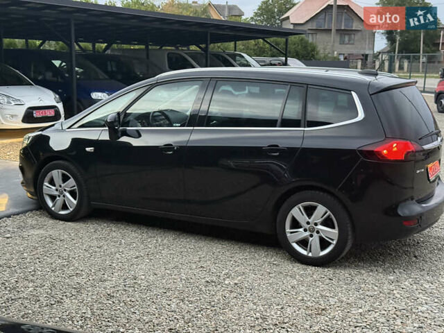 Черный Опель Zafira Tourer, объемом двигателя 1.6 л и пробегом 220 тыс. км за 12750 $, фото 6 на Automoto.ua