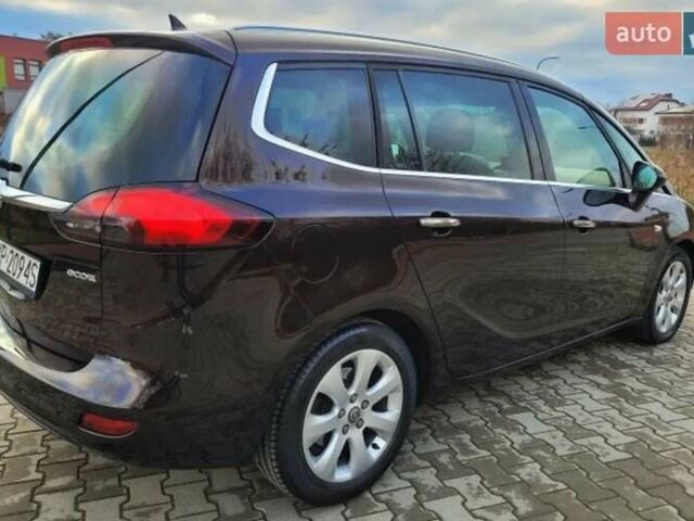 Фиолетовый Опель Zafira Tourer, объемом двигателя 2 л и пробегом 136 тыс. км за 8000 $, фото 8 на Automoto.ua