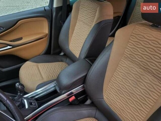 Фиолетовый Опель Zafira Tourer, объемом двигателя 2 л и пробегом 136 тыс. км за 8000 $, фото 12 на Automoto.ua