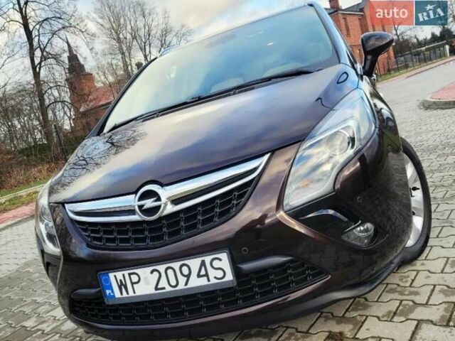 Фиолетовый Опель Zafira Tourer, объемом двигателя 2 л и пробегом 136 тыс. км за 8000 $, фото 6 на Automoto.ua