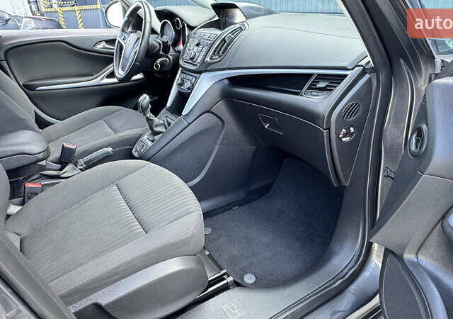 Коричневый Опель Zafira Tourer, объемом двигателя 1.6 л и пробегом 188 тыс. км за 9350 $, фото 42 на Automoto.ua