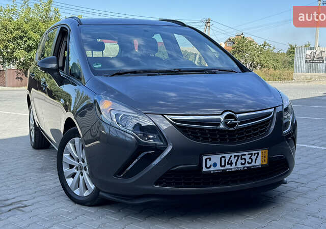 Коричневый Опель Zafira Tourer, объемом двигателя 1.6 л и пробегом 188 тыс. км за 9350 $, фото 3 на Automoto.ua