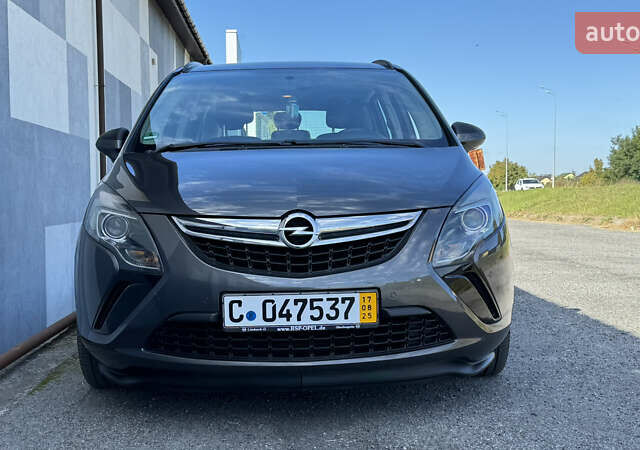 Коричневый Опель Zafira Tourer, объемом двигателя 1.6 л и пробегом 188 тыс. км за 9350 $, фото 17 на Automoto.ua