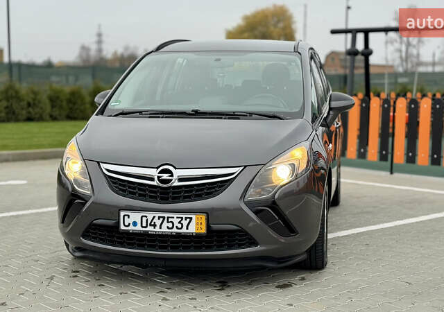 Коричневый Опель Zafira Tourer, объемом двигателя 1.6 л и пробегом 189 тыс. км за 9150 $, фото 14 на Automoto.ua