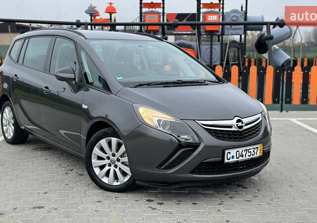 Коричневый Опель Zafira Tourer, объемом двигателя 1.6 л и пробегом 189 тыс. км за 9150 $, фото 15 на Automoto.ua