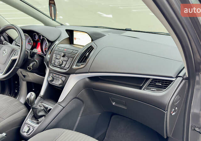 Коричневый Опель Zafira Tourer, объемом двигателя 1.6 л и пробегом 189 тыс. км за 9150 $, фото 21 на Automoto.ua