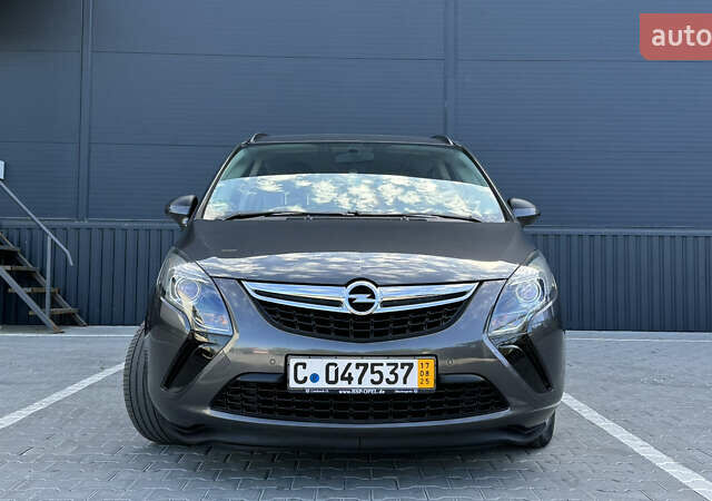 Коричневый Опель Zafira Tourer, объемом двигателя 1.6 л и пробегом 188 тыс. км за 9350 $, фото 10 на Automoto.ua