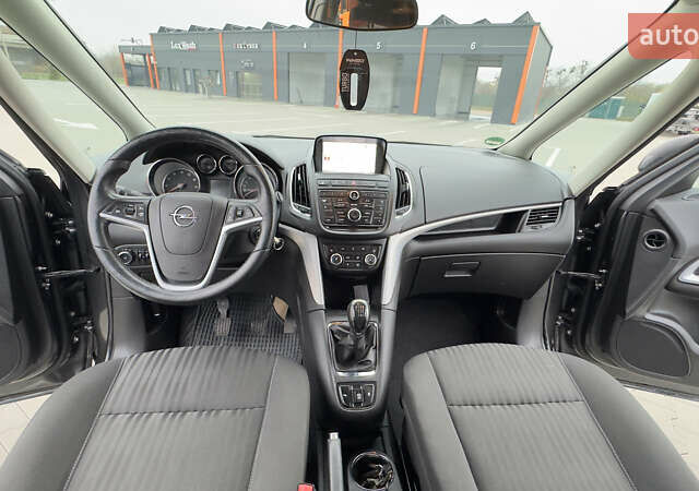Коричневый Опель Zafira Tourer, объемом двигателя 1.6 л и пробегом 189 тыс. км за 9150 $, фото 30 на Automoto.ua