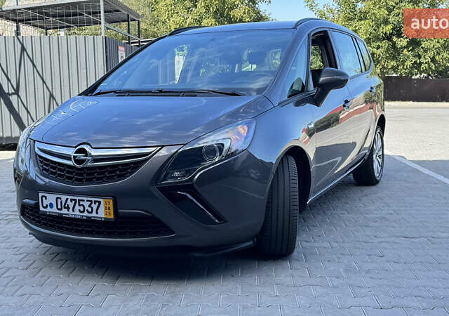 Коричневый Опель Zafira Tourer, объемом двигателя 1.6 л и пробегом 188 тыс. км за 9350 $, фото 7 на Automoto.ua