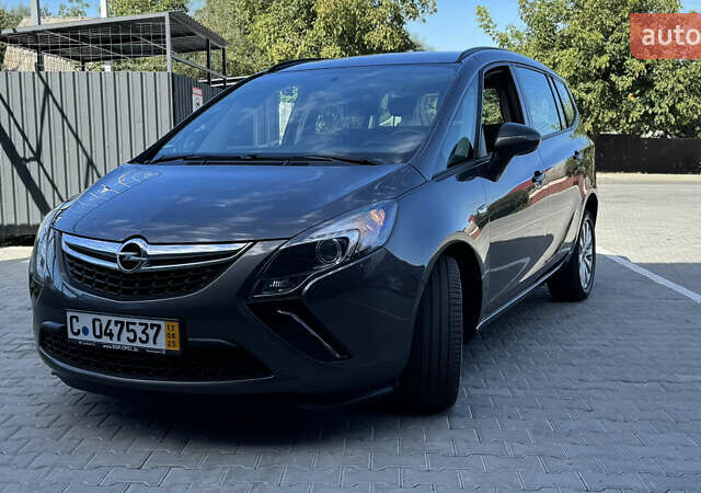 Коричневый Опель Zafira Tourer, объемом двигателя 1.6 л и пробегом 188 тыс. км за 9350 $, фото 6 на Automoto.ua