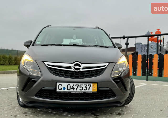 Коричневый Опель Zafira Tourer, объемом двигателя 1.6 л и пробегом 189 тыс. км за 9150 $, фото 17 на Automoto.ua
