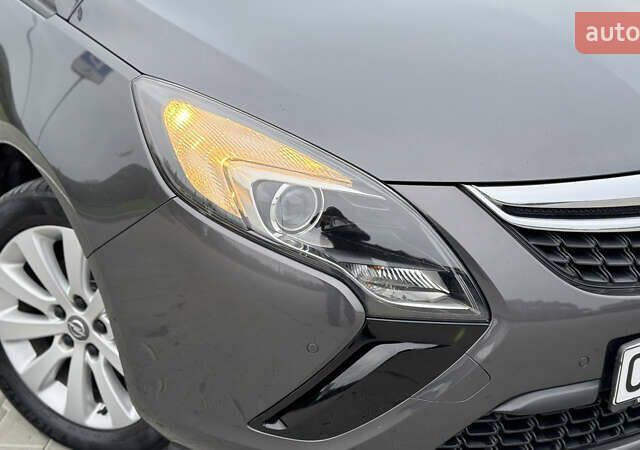 Коричневый Опель Zafira Tourer, объемом двигателя 1.6 л и пробегом 189 тыс. км за 9150 $, фото 16 на Automoto.ua
