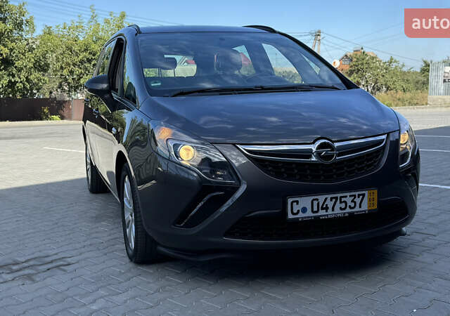 Коричневый Опель Zafira Tourer, объемом двигателя 1.6 л и пробегом 188 тыс. км за 9350 $, фото 9 на Automoto.ua
