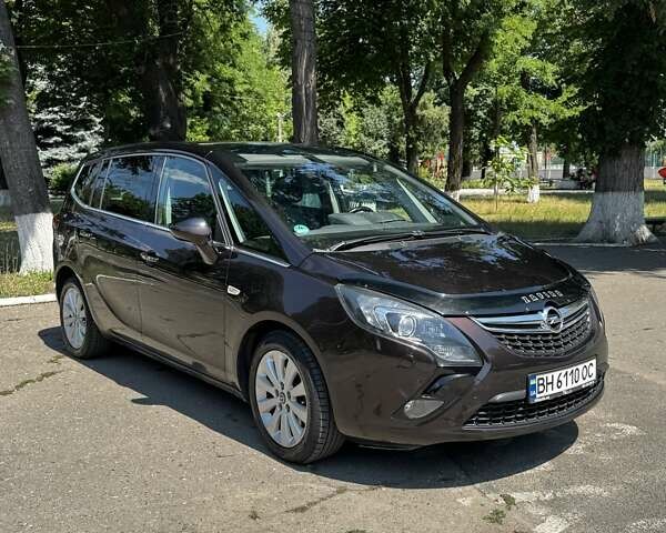 Коричневий Опель Zafira Tourer, об'ємом двигуна 2 л та пробігом 193 тис. км за 11700 $, фото 3 на Automoto.ua