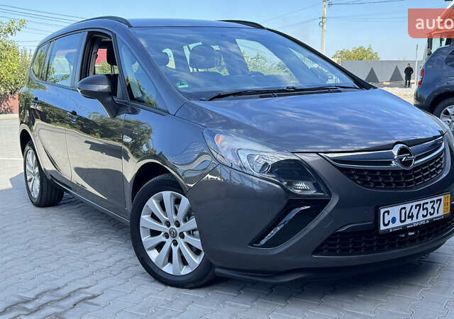 Коричневый Опель Zafira Tourer, объемом двигателя 1.6 л и пробегом 188 тыс. км за 9350 $, фото 8 на Automoto.ua