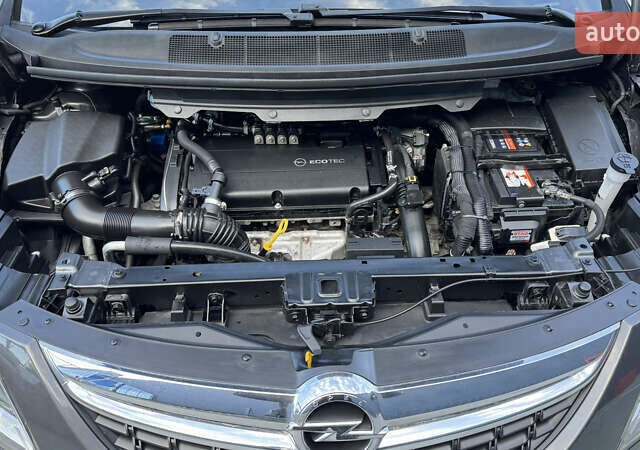 Коричневый Опель Zafira Tourer, объемом двигателя 1.6 л и пробегом 188 тыс. км за 9350 $, фото 31 на Automoto.ua