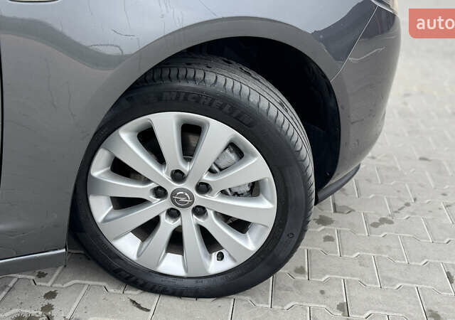 Коричневый Опель Zafira Tourer, объемом двигателя 1.6 л и пробегом 189 тыс. км за 9150 $, фото 12 на Automoto.ua