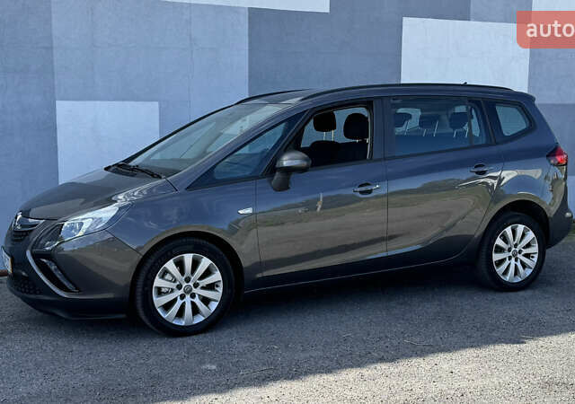 Коричневый Опель Zafira Tourer, объемом двигателя 1.6 л и пробегом 188 тыс. км за 9350 $, фото 20 на Automoto.ua