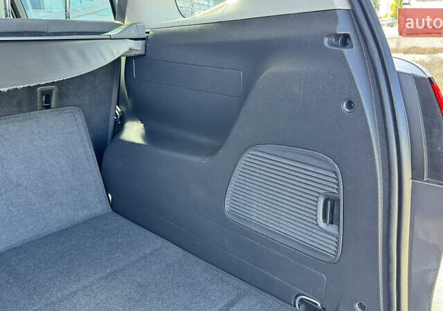 Коричневый Опель Zafira Tourer, объемом двигателя 1.6 л и пробегом 189 тыс. км за 9150 $, фото 51 на Automoto.ua