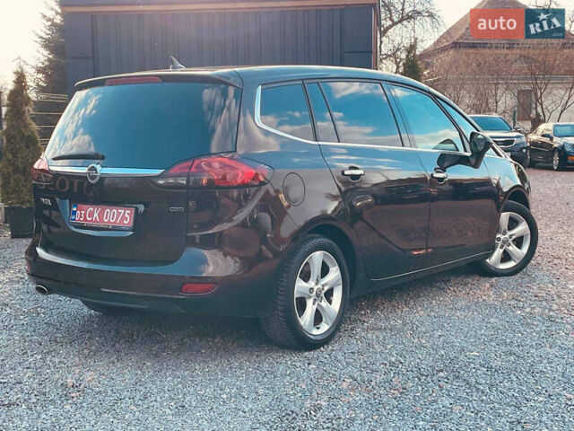 Коричневий Опель Zafira Tourer, об'ємом двигуна 2 л та пробігом 230 тис. км за 11550 $, фото 3 на Automoto.ua