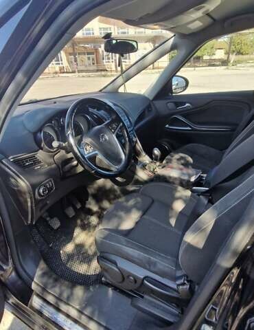 Коричневый Опель Zafira Tourer, объемом двигателя 1.96 л и пробегом 280 тыс. км за 9000 $, фото 11 на Automoto.ua
