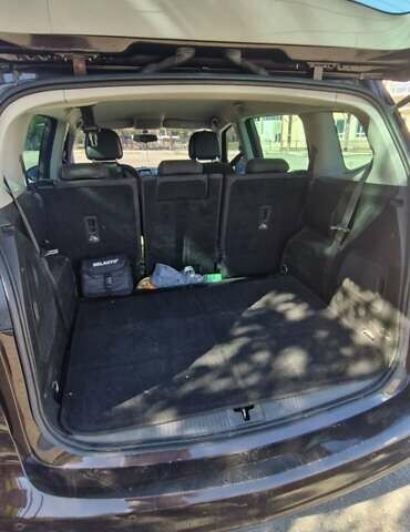 Коричневый Опель Zafira Tourer, объемом двигателя 1.96 л и пробегом 280 тыс. км за 9000 $, фото 13 на Automoto.ua