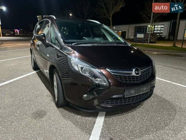 Коричневый Опель Zafira Tourer, объемом двигателя 1.6 л и пробегом 192 тыс. км за 9300 $, фото 1 на Automoto.ua