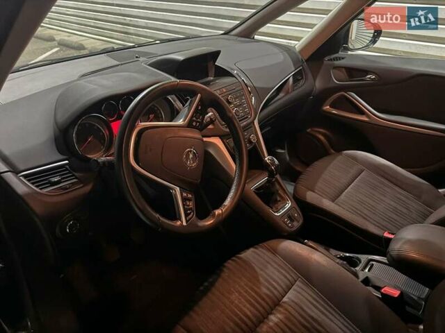 Коричневый Опель Zafira Tourer, объемом двигателя 1.6 л и пробегом 192 тыс. км за 9300 $, фото 2 на Automoto.ua