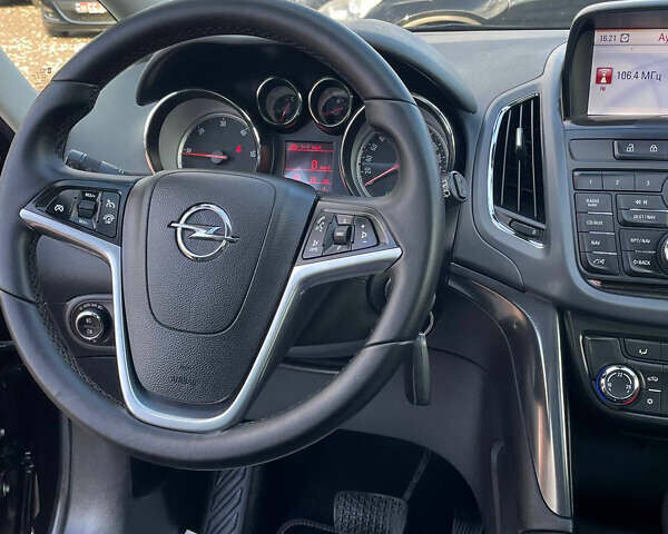 Коричневый Опель Zafira Tourer, объемом двигателя 2 л и пробегом 230 тыс. км за 11999 $, фото 29 на Automoto.ua
