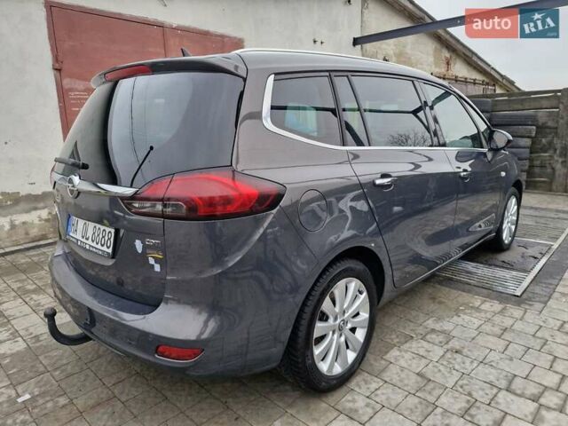 Коричневый Опель Zafira Tourer, объемом двигателя 0 л и пробегом 236 тыс. км за 12000 $, фото 3 на Automoto.ua