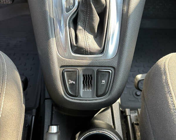 Коричневый Опель Zafira Tourer, объемом двигателя 2 л и пробегом 212 тыс. км за 10800 $, фото 6 на Automoto.ua