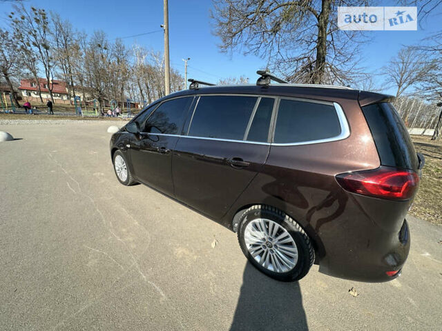 Коричневий Опель Zafira Tourer, об'ємом двигуна 2 л та пробігом 305 тис. км за 11000 $, фото 1 на Automoto.ua