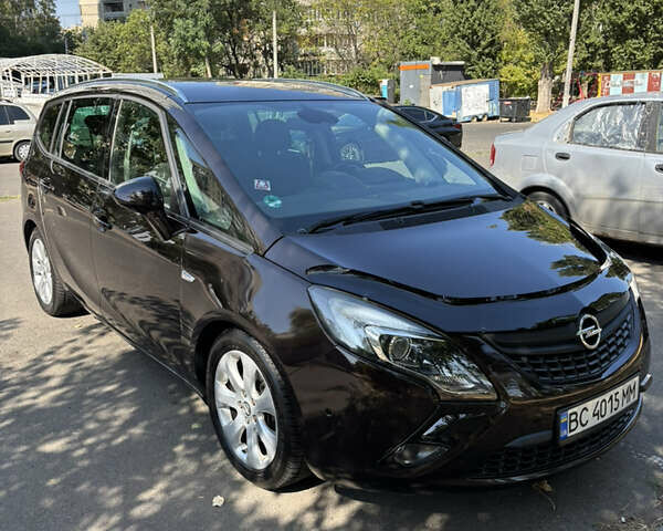 Коричневый Опель Zafira Tourer, объемом двигателя 2 л и пробегом 212 тыс. км за 10800 $, фото 1 на Automoto.ua