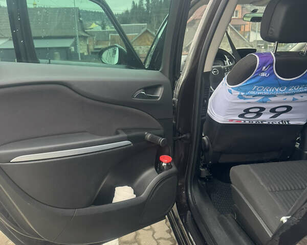 Коричневий Опель Zafira Tourer, об'ємом двигуна 1.96 л та пробігом 229 тис. км за 10399 $, фото 19 на Automoto.ua