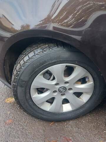 Коричневый Опель Zafira Tourer, объемом двигателя 1.6 л и пробегом 316 тыс. км за 11000 $, фото 12 на Automoto.ua