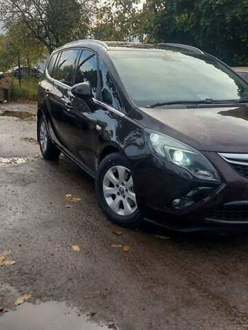 Коричневый Опель Zafira Tourer, объемом двигателя 1.6 л и пробегом 316 тыс. км за 11000 $, фото 4 на Automoto.ua