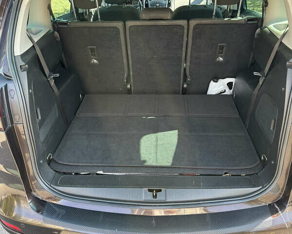 Коричневый Опель Zafira Tourer, объемом двигателя 2 л и пробегом 212 тыс. км за 10800 $, фото 15 на Automoto.ua