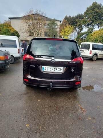 Коричневый Опель Zafira Tourer, объемом двигателя 1.6 л и пробегом 316 тыс. км за 11000 $, фото 3 на Automoto.ua