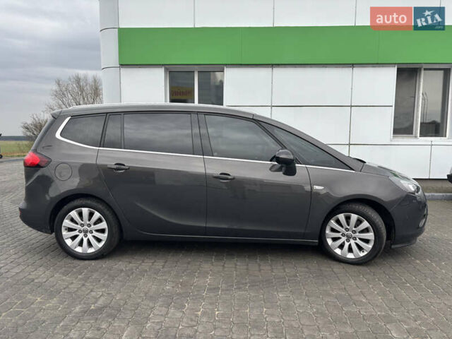 Коричневый Опель Zafira Tourer, объемом двигателя 1.6 л и пробегом 280 тыс. км за 9900 $, фото 10 на Automoto.ua